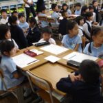 徳島文理小学校1年生との交流会